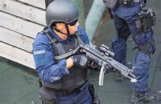 香港服务器 上国外网站　搬瓦工 香港服务器_连不上香港云服务器　钉