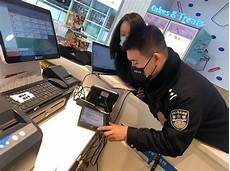 拥有完善的网络基础设施和先进的托管服务